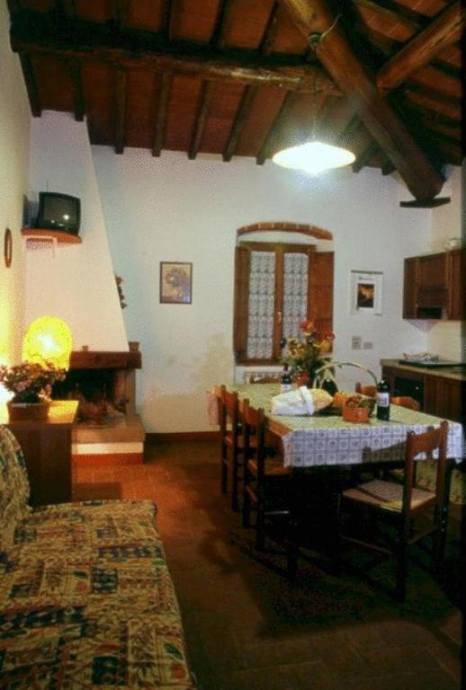 Agriturismo Relais Poggio Primo Borro Екстер'єр фото